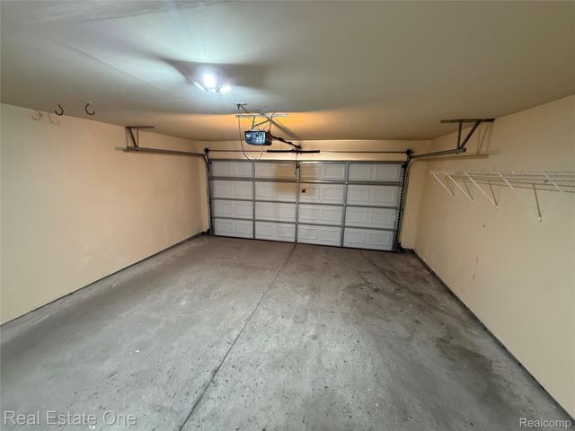 29363 Laurel Drive, Farmington Hills, MI 48331