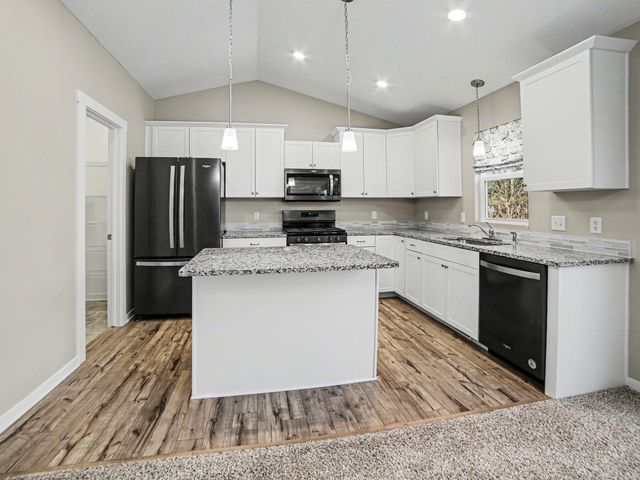 2041 Juniper Circle, Muskegon, MI 49445