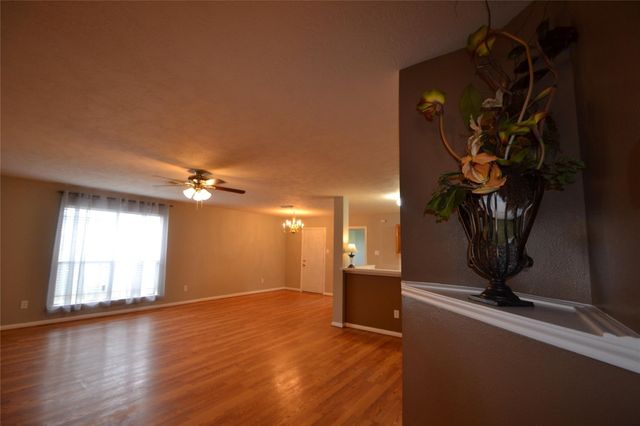 5126 Riverwood Drive, Richmond, TX 77469