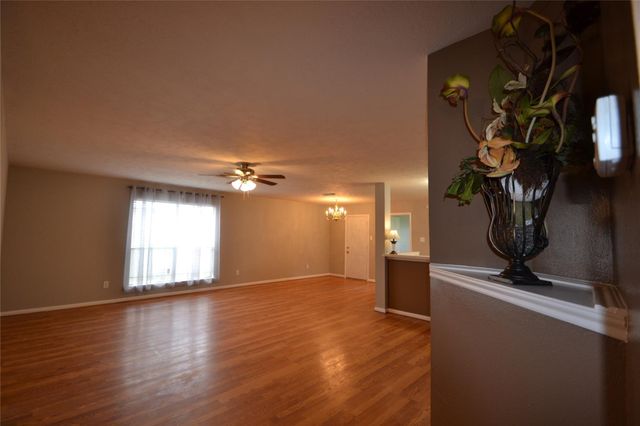 5126 Riverwood Drive, Richmond, TX 77469