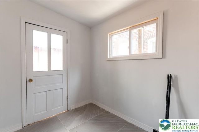 233 North Poplar Street, Allentown City, PA 18102
