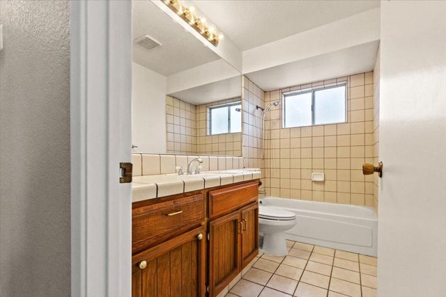 1909 Nadine Ave, Modesto, CA 95351