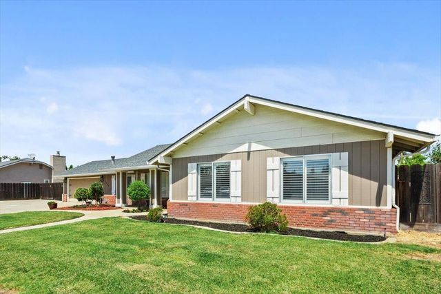 1909 Nadine Ave, Modesto, CA 95351