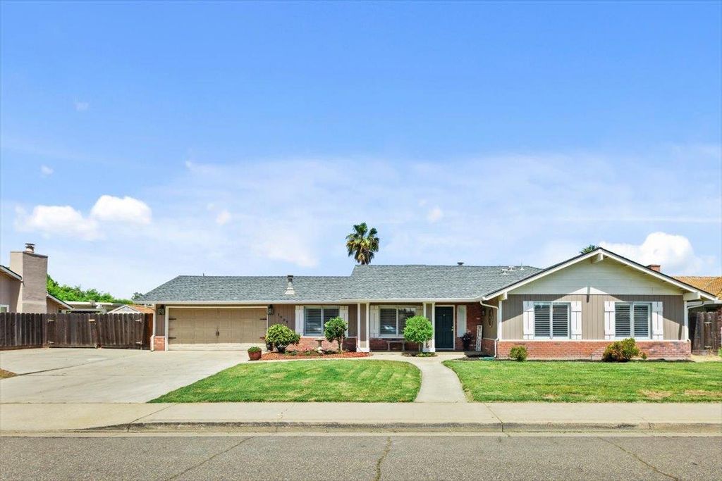 1909 Nadine Ave, Modesto, CA 95351