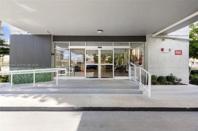 16740 NE 9th Avenue 609, North Miami Beach, FL 33162