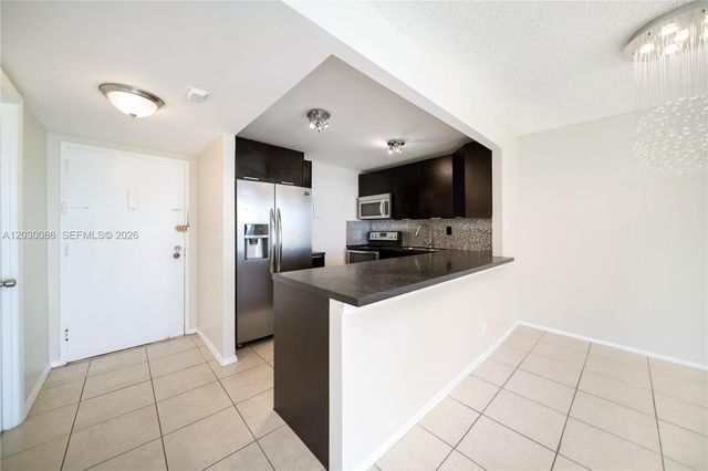 16740 NE 9th Avenue 609, North Miami Beach, FL 33162