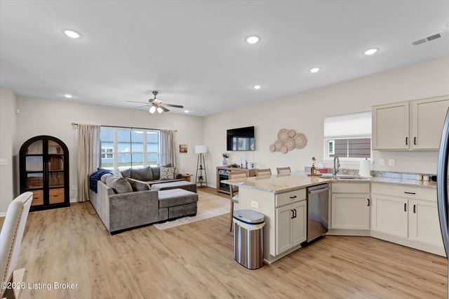 848 Rosemary Ln, La Grange, KY 40031