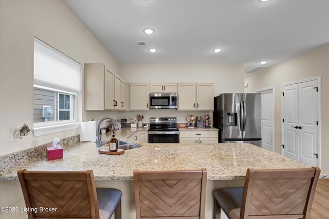 848 Rosemary Ln, La Grange, KY 40031