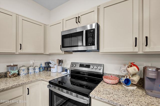 848 Rosemary Ln, La Grange, KY 40031