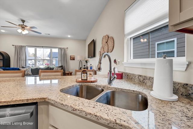 848 Rosemary Ln, La Grange, KY 40031