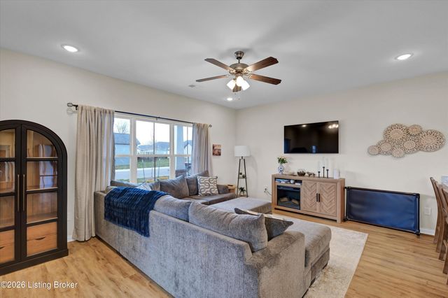 848 Rosemary Ln, La Grange, KY 40031