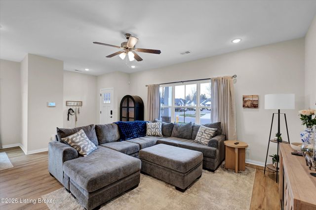 848 Rosemary Ln, La Grange, KY 40031