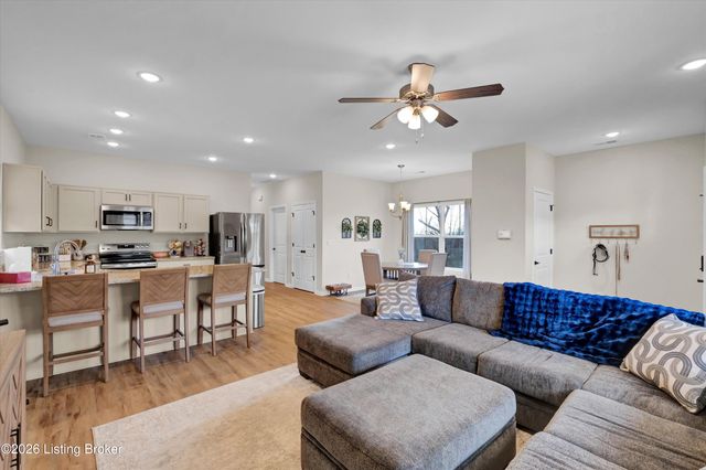 848 Rosemary Ln, La Grange, KY 40031