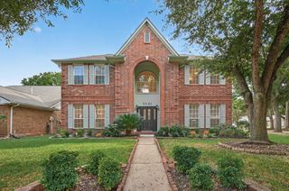 2431 Parkwood Lane, Sugar Land, TX 77479