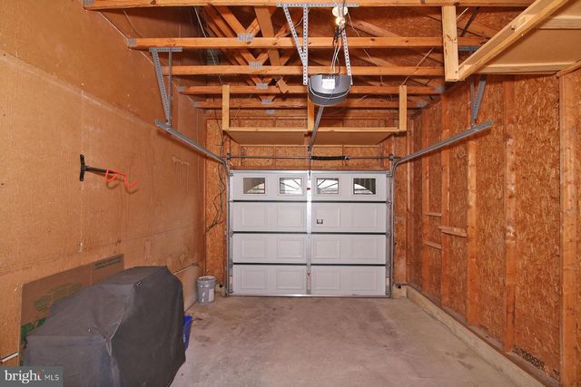 2107 ACORN CT, Lebanon, PA 17042