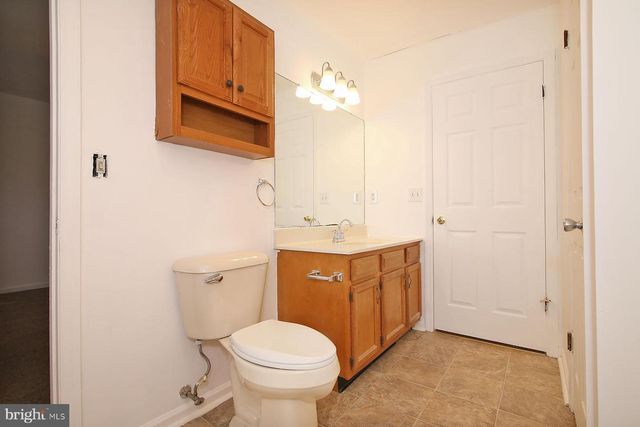 2107 ACORN CT, Lebanon, PA 17042