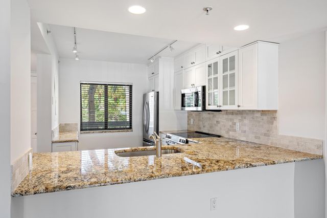 1501 Marina Isle Way 202, Jupiter, FL 33477