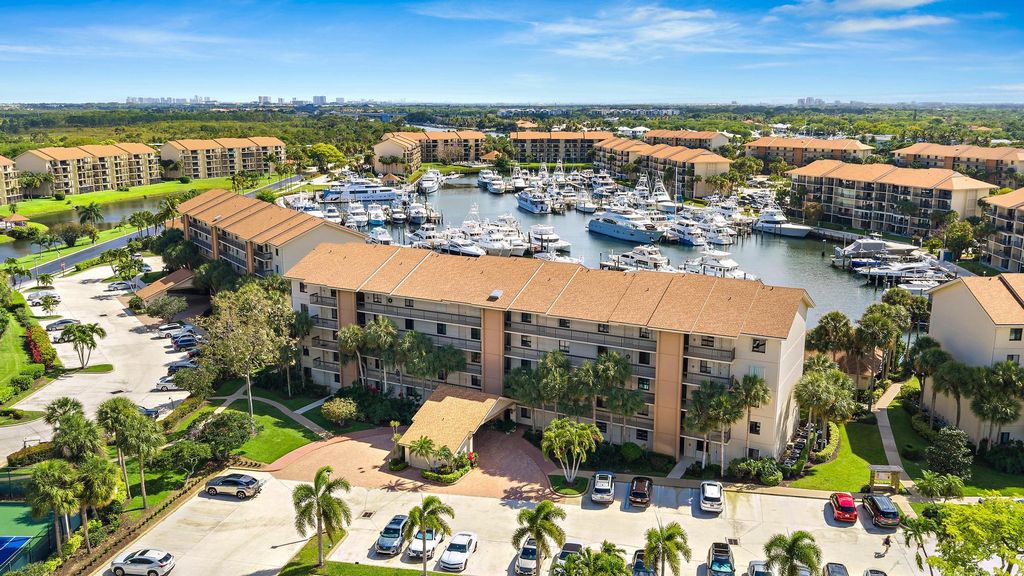 1501 Marina Isle Way 202, Jupiter, FL 33477