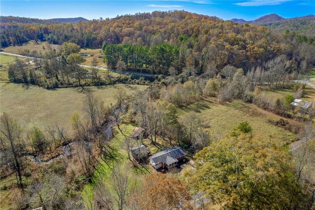 202 Cove Creek Road, Pickens, SC 29671