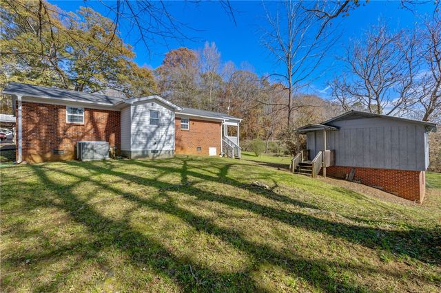 202 Cove Creek Road, Pickens, SC 29671