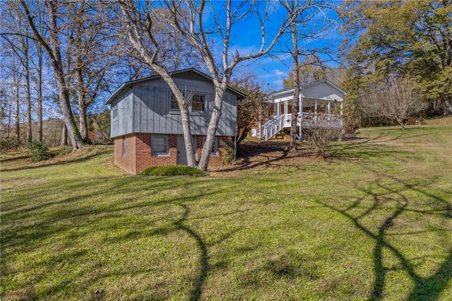 202 Cove Creek Road, Pickens, SC 29671