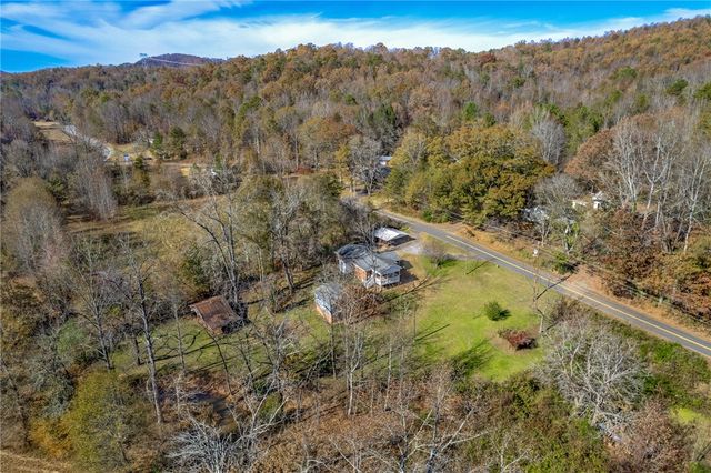 202 Cove Creek Road, Pickens, SC 29671
