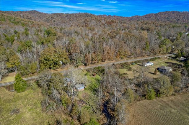202 Cove Creek Road, Pickens, SC 29671