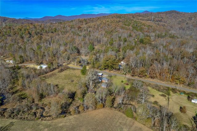 202 Cove Creek Road, Pickens, SC 29671