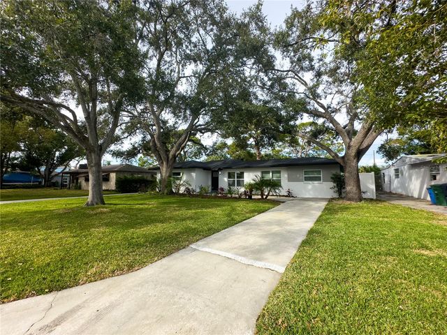 4105 W KNIGHTS AVENUE, Tampa, FL 33611