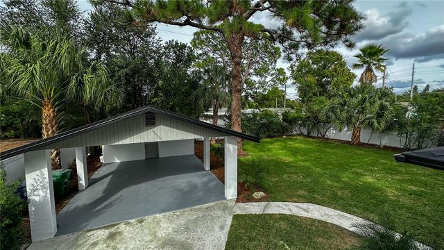 4105 W KNIGHTS AVENUE, Tampa, FL 33611