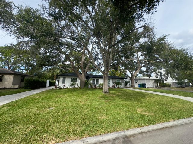 4105 W KNIGHTS AVENUE, Tampa, FL 33611