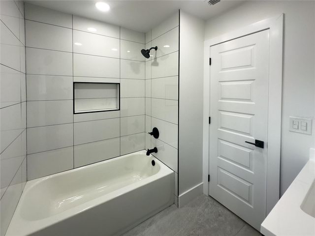 4105 W KNIGHTS AVENUE, Tampa, FL 33611