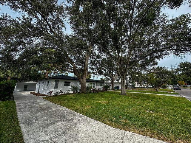 4105 W KNIGHTS AVENUE, Tampa, FL 33611