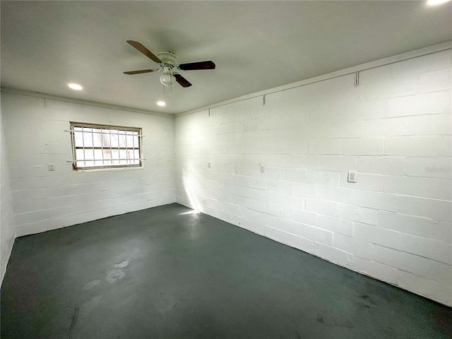 4105 W KNIGHTS AVENUE, Tampa, FL 33611