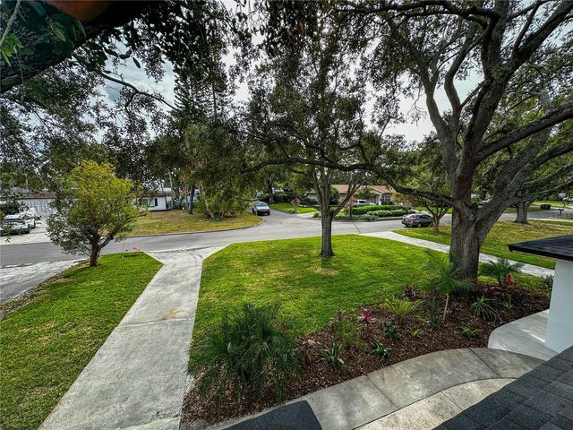 4105 W KNIGHTS AVENUE, Tampa, FL 33611