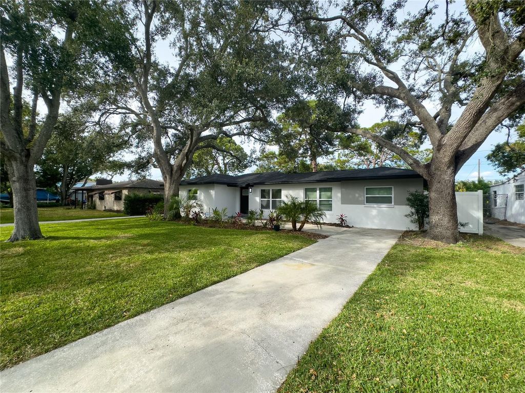 4105 W KNIGHTS AVENUE, Tampa, FL 33611