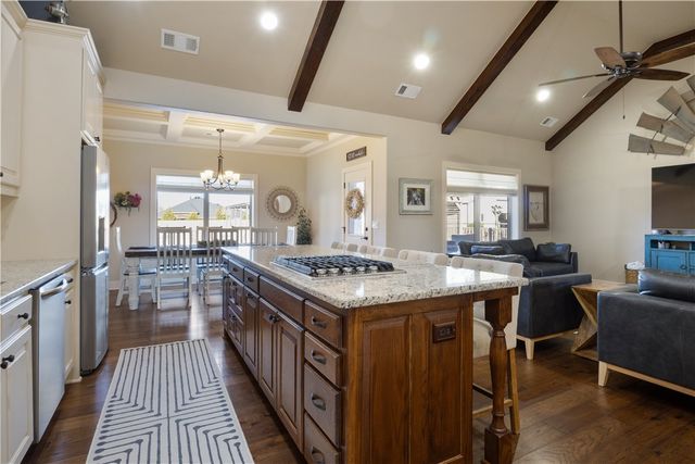 13738 Ua Beef Farm Road, Fayetteville, AR 72704