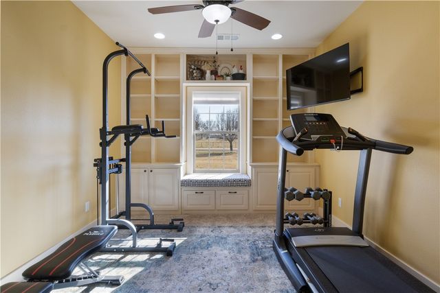 13738 Ua Beef Farm Road, Fayetteville, AR 72704