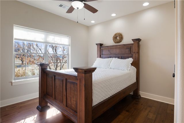 13738 Ua Beef Farm Road, Fayetteville, AR 72704