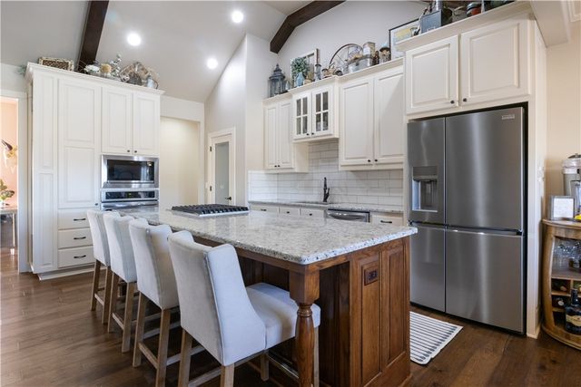 13738 Ua Beef Farm Road, Fayetteville, AR 72704