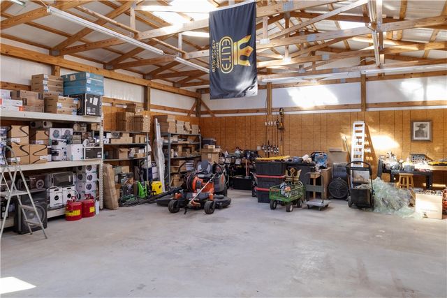 13738 Ua Beef Farm Road, Fayetteville, AR 72704