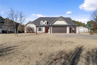 13738 Ua Beef Farm Road, Fayetteville, AR 72704
