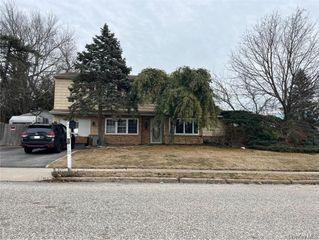 81 Miller Avenue, Port Jefferson Station, NY 11776