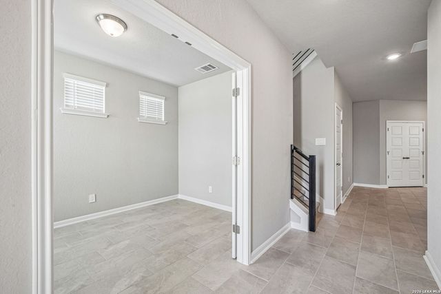 5563 Ennis Trace, San Antonio, TX 78253