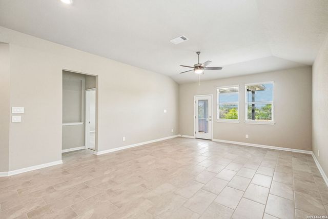 5563 Ennis Trace, San Antonio, TX 78253