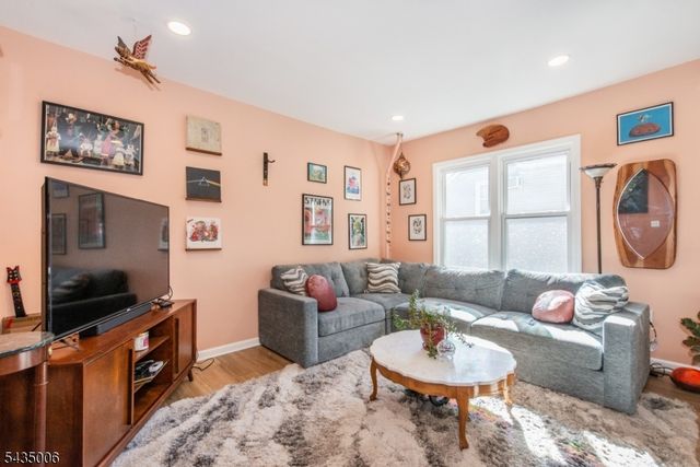 50 Jefferson Ave all, Hasbrouck Heights Boro, NJ 07604