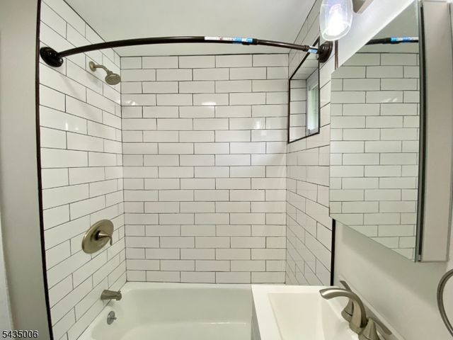 50 Jefferson Ave all, Hasbrouck Heights Boro, NJ 07604