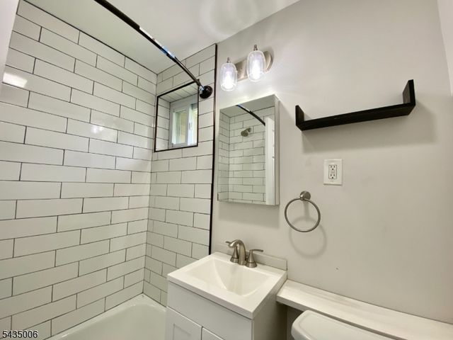50 Jefferson Ave all, Hasbrouck Heights Boro, NJ 07604
