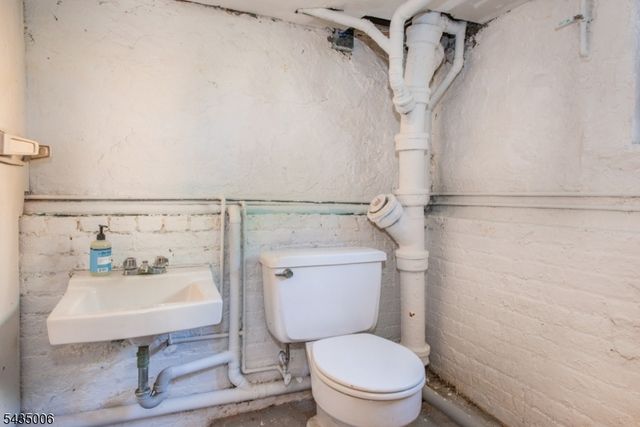 50 Jefferson Ave all, Hasbrouck Heights Boro, NJ 07604
