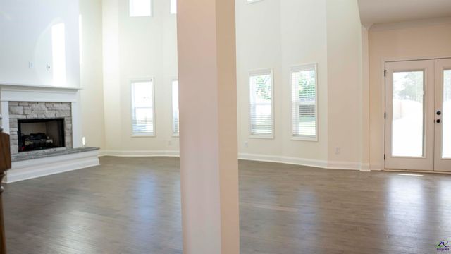 308 Garnet Drive, Bonaire, GA 31005